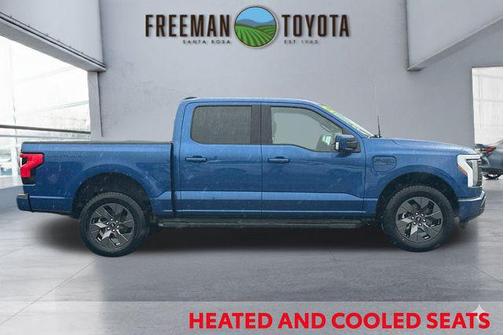 2022 Ford F-150 Lightning LARIAT