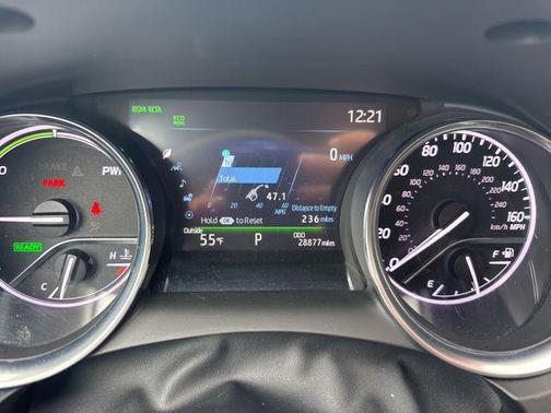 2020 Toyota Camry Hybrid XLE