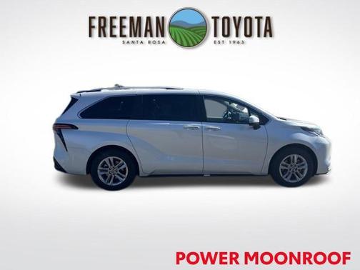 2024 Toyota Sienna Limited