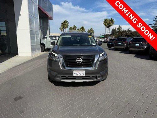2023 Nissan Pathfinder SL FWD
