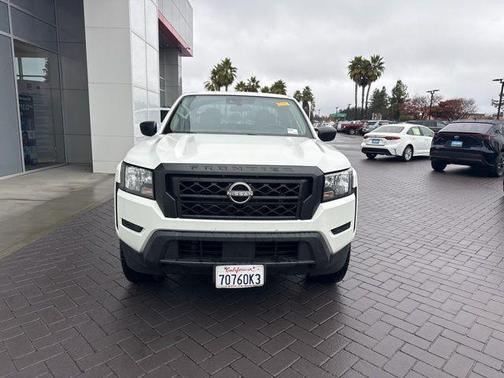 2022 Nissan Frontier S