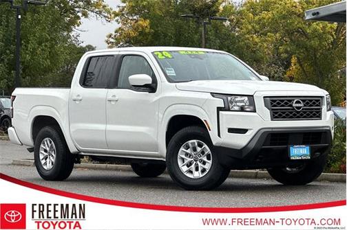 2024 Nissan Frontier SV