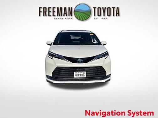 2021 Toyota Sienna Platinum 7 Passenger