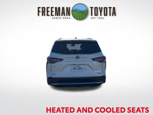 2021 Toyota Sienna Platinum 7 Passenger