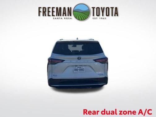 2021 Toyota Sienna Platinum 7 Passenger
