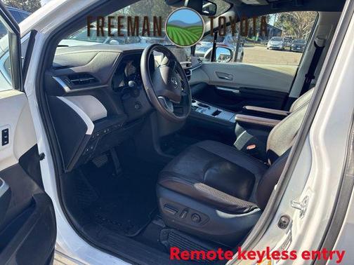 2021 Toyota Sienna Platinum 7 Passenger