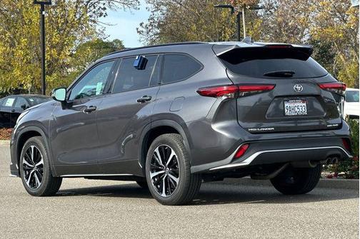 2022 Toyota Highlander XSE