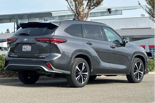 2022 Toyota Highlander XSE