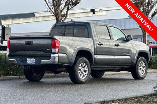 2017 Toyota Tacoma SR5