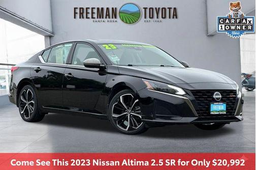 Super Black 2023 Nissan Altima SR FWD