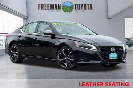 Super Black 2023 Nissan Altima SR FWD