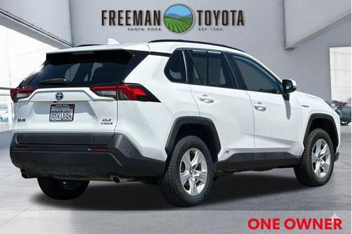 Super White 2020 Toyota RAV4 Hybrid XLE