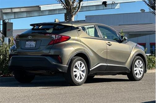 2021 Toyota C-HR LE