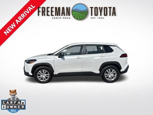 Wind Chill Pearl/Jet Blk 2025 Toyota Corolla Cross L
