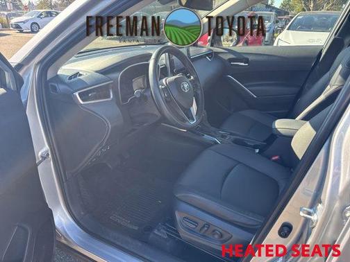 2022 Toyota Corolla Cross XLE