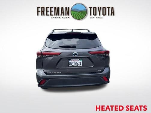 Magnetic Gray Metallic 2021 Toyota Highlander Hybrid XLE