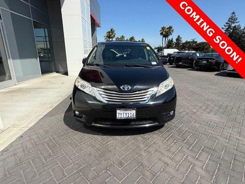 2017 Toyota Sienna XLE