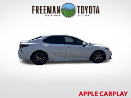 Ice Cap 2024 Toyota Camry SE