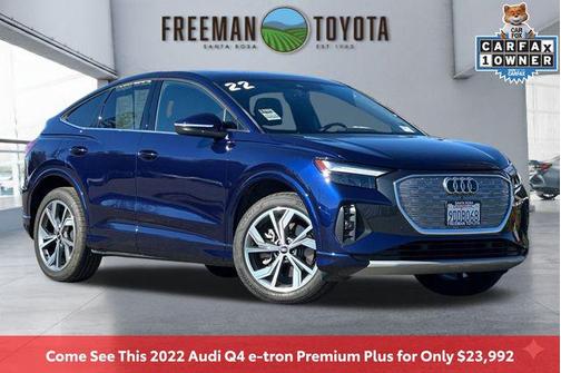 2022 Audi e-tron Premium Plus