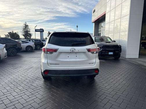 2014 Toyota Highlander LE Plus