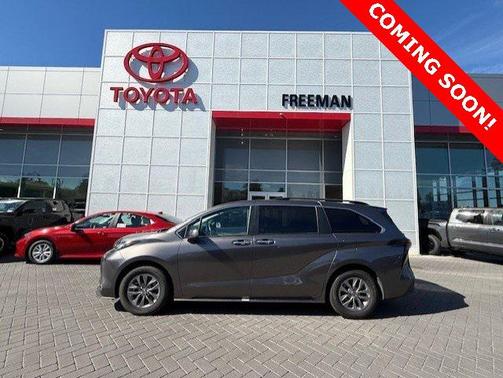 2023 Toyota Sienna XLE