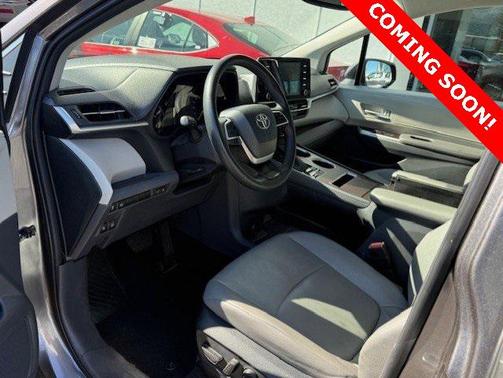 2023 Toyota Sienna XLE