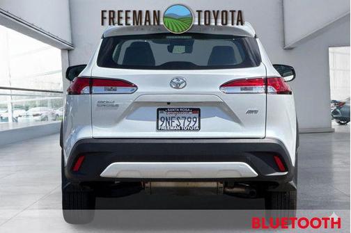 Wind Chill Pearl 2024 Toyota Corolla Cross L