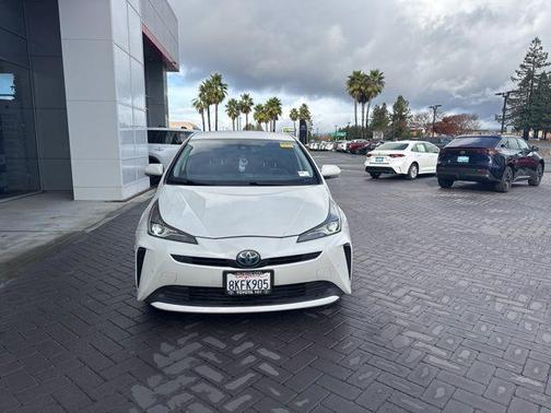 2019 Toyota Prius LE