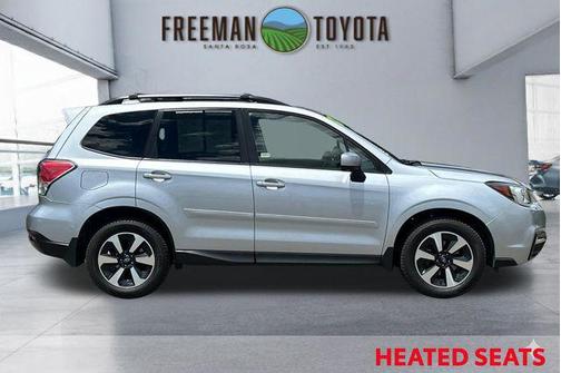 Ice Silver Metallic 2017 Subaru Forester 2.5i Premium