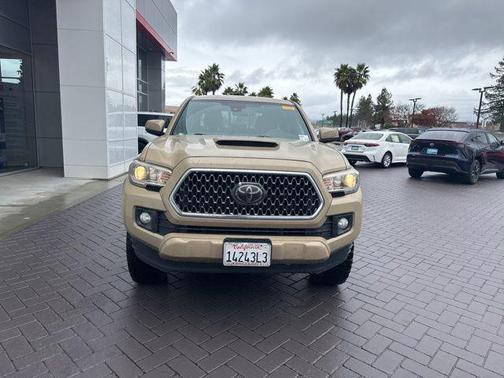 2018 Toyota Tacoma TRD Sport