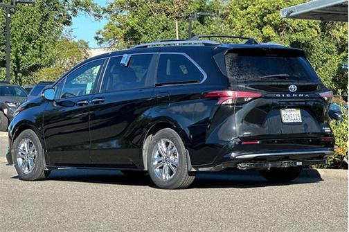 2022 Toyota Sienna Platinum 7 Passenger