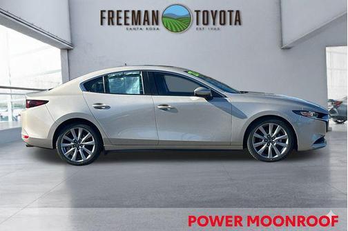 2022 Mazda Mazda3 AWD w/Preferred Package