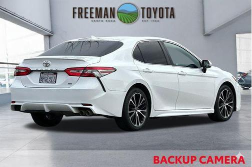 2019 Toyota Camry SE