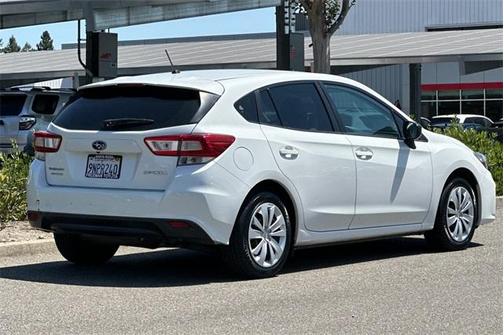 2019 Subaru Impreza 2.0i