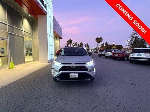 2024 Toyota RAV4 Hybrid SE