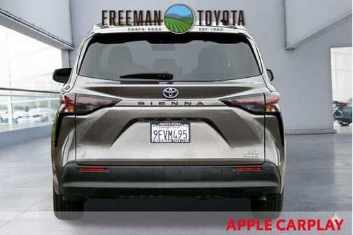 2023 Toyota Sienna XLE