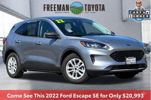 Iconic Silver Metallic 2022 Ford Escape SE