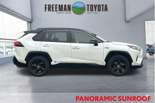 2020 Toyota RAV4 Hybrid SE