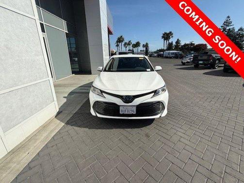 2020 Toyota Camry Hybrid LE