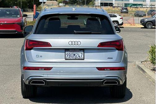 2022 Audi Q5 45 S line Premium