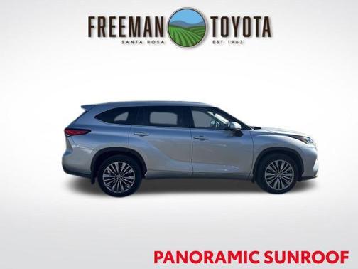 2022 Toyota Highlander Platinum