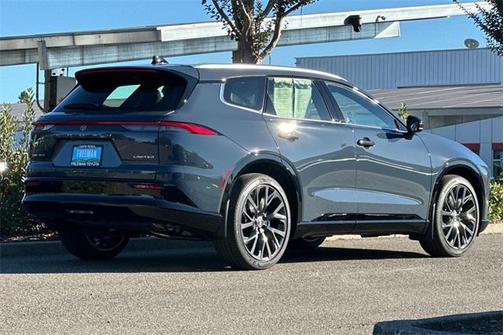 2025 Toyota Crown Signia Limited