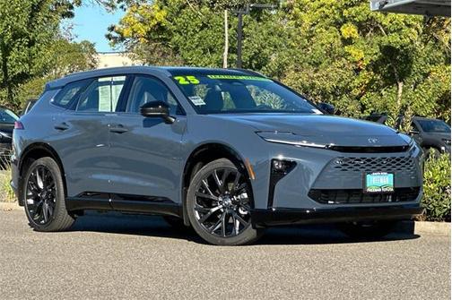 2025 Toyota Crown Signia Limited