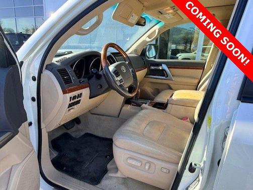 2013 Toyota Land Cruiser Base