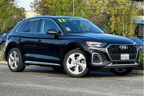 2022 Audi Q5 45 S line Premium Plus