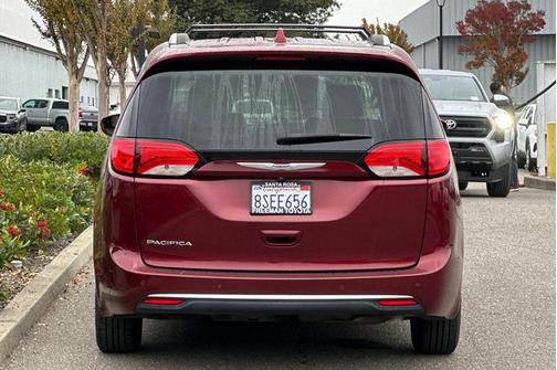2019 Chrysler Pacifica Touring L