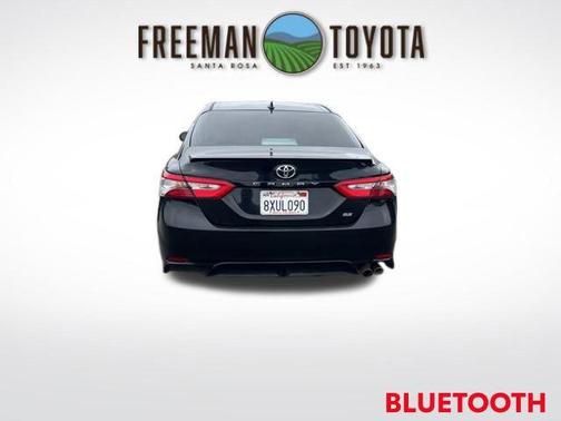 Midnight Black Metallic 2019 Toyota Camry SE