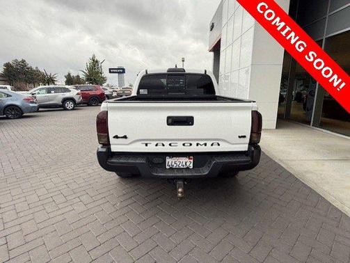 2017 Toyota Tacoma SR5