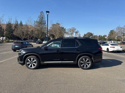 2024 Honda Pilot Touring 8-Passenger