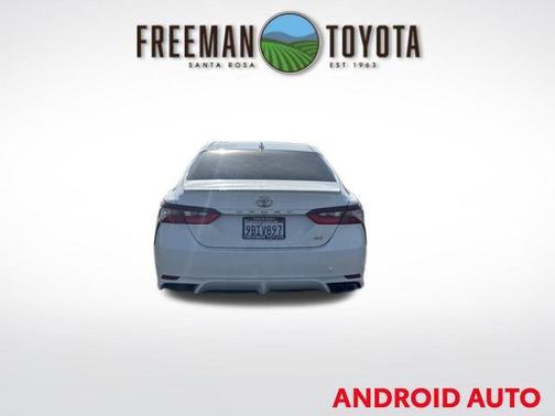 2022 Toyota Camry SE